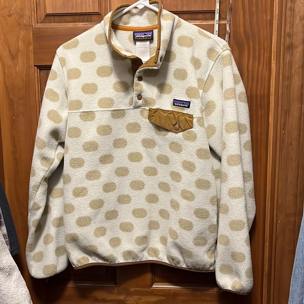 Patagonia Cream Fleece Pullover with Tan Spots